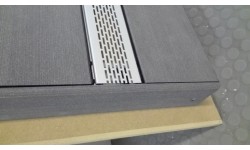 Profilé de ventilation pour lames de terrasse pleines P 9360 et P 9369